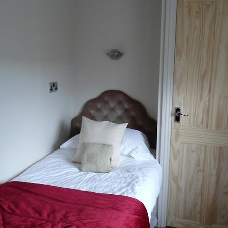 Hollybush Inn Greenhaugh Quarto foto