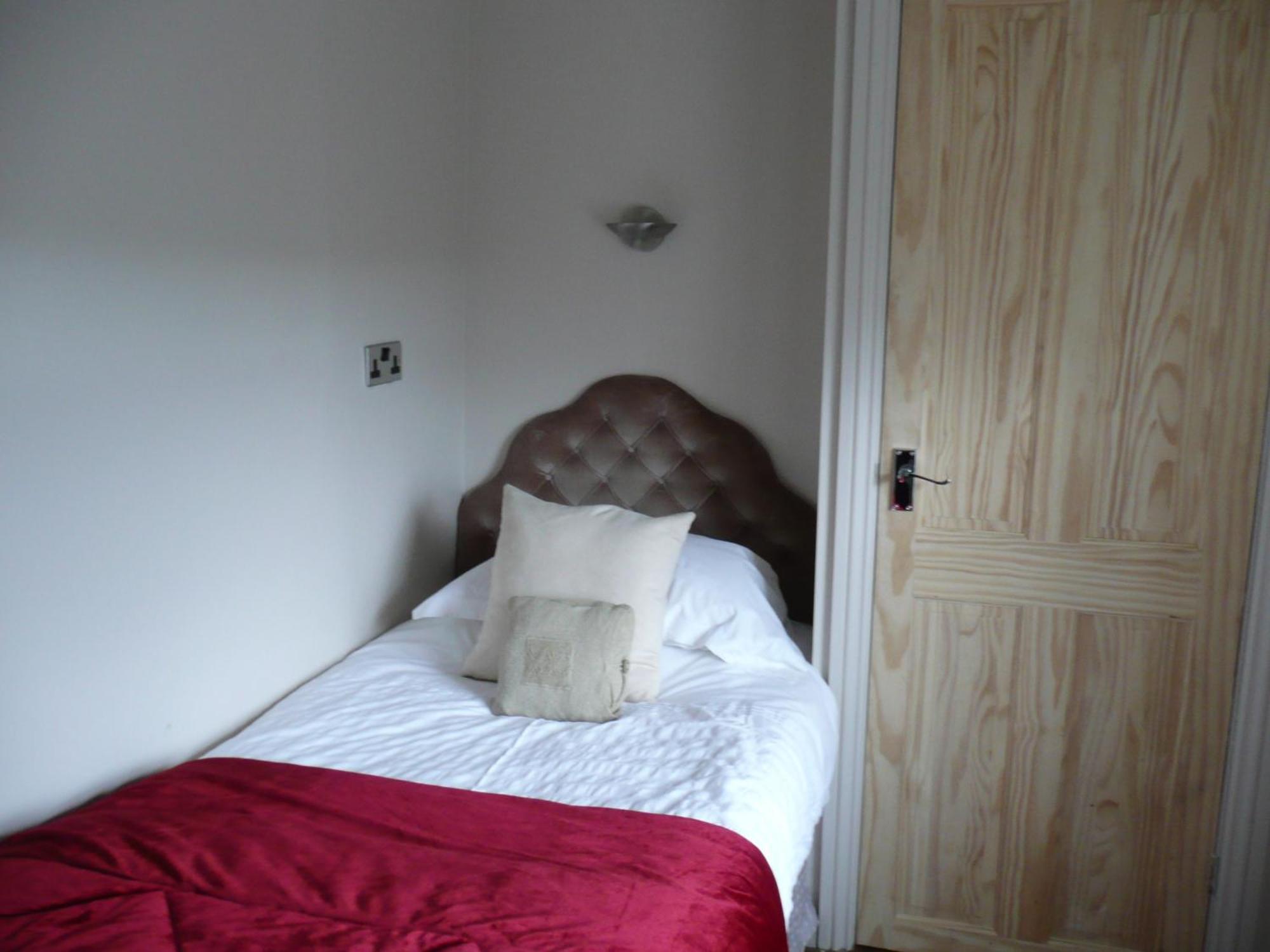 Hollybush Inn Greenhaugh Quarto foto