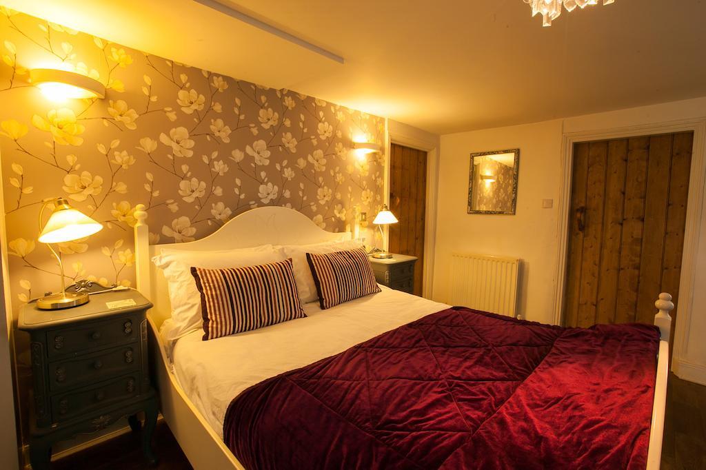 Hollybush Inn Greenhaugh Quarto foto