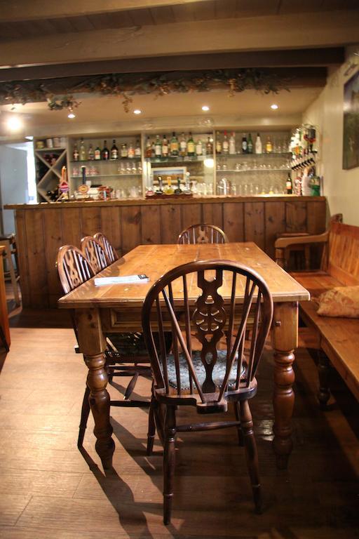 Hollybush Inn Greenhaugh Exterior foto